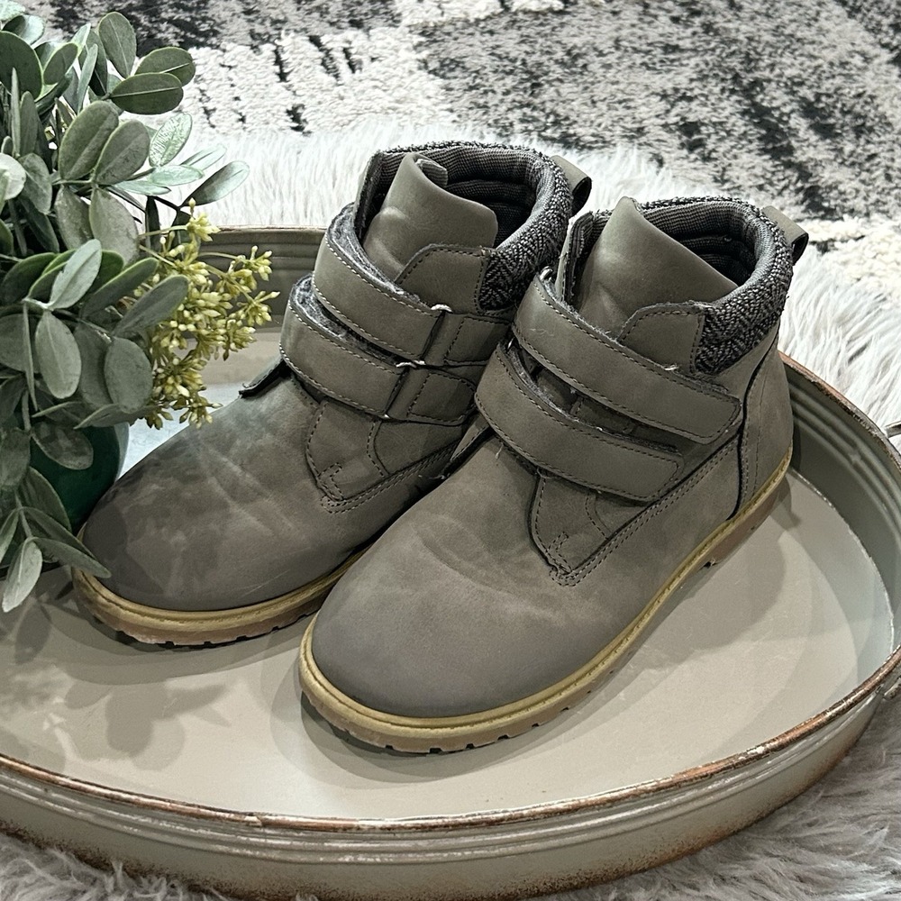 Boys Boutique Grey Strap Work boot Style Shoe Size Youth 1